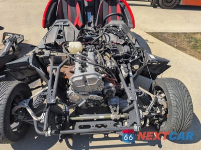 Zdjęcie 7 z 10 samochodu: 2015 POLARIS SLINGSHOT SL VIN:57XAAPFA7F5100531 - miniatura