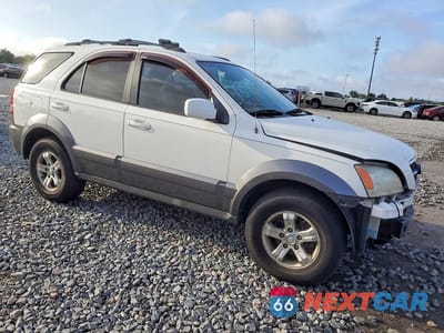 Czwarte zdjęcie samochodu z boku: 2006 KIA SORENTO LX VIN:KNDJD733565550748 - miniatura