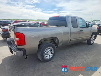Trzecie zdjęcie samochodu z tyłu: 2013 CHEVROLET SILVERADO C1500 LT VIN:1GCRCSEA5DZ177561 - miniatura
