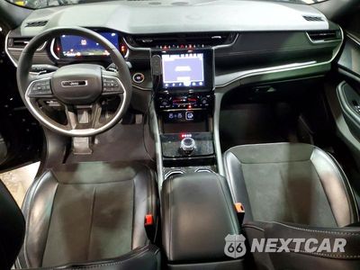 Zdjęcie 8 z 14 samochodu: 2023 JEEP GRAND CHEROKEE LAREDO VIN:1C4RJHAG6PC589319 - miniatura