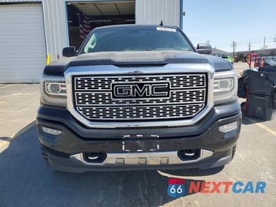 Piąte zdjęcie samochodu w środku: 2018 GMC SIERRA K1500 DENALI VIN:3GTU2PEJ9JG244846 - miniatura