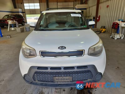 Piąte zdjęcie samochodu w środku: 2015 KIA SOUL BASE VIN:KNDJN2A29F7228905 - miniatura