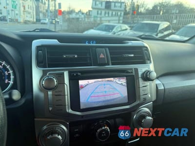 Piąte zdjęcie samochodu w środku: 2014 TOYOTA 4RUNNER SR5 PREMIUM VIN:JTEBU5JR3E5163433 - miniatura