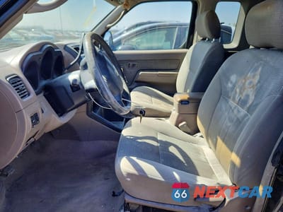 Zdjęcie 7 z 11 samochodu: 2002 NISSAN FRONTIER KING CAB XE VIN:1N6DD26S42C317952 - miniatura