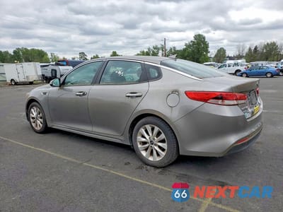 Drugie zdjęcie samochodu z przodu: 2017 KIA OPTIMA LX VIN:5XXGT4L3XHG162795 - miniatura