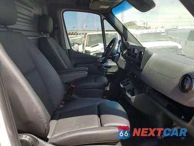 Piąte zdjęcie samochodu w środku: 2024 MERCEDES-BENZ SPRINTER 2500 VIN:W1Y4KBHY1RT179769 - miniatura