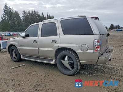 Drugie zdjęcie samochodu z przodu: 2004 CADILLAC ESCALADE LUXURY VIN:1GYEK63N74R151259 - miniatura