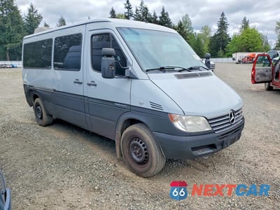 Czwarte zdjęcie samochodu z boku: 2005 DODGE SPRINTER 2500 VIN:WD8PD644455802911 - miniatura