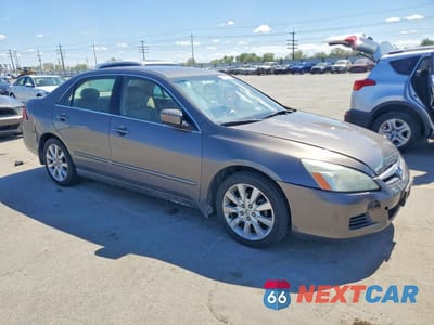 Czwarte zdjęcie samochodu z boku: 2007 HONDA ACCORD EX VIN:1HGCM665X7A069078 - miniatura
