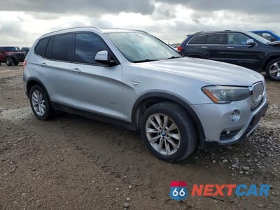 Czwarte zdjęcie samochodu z boku: 2015 BMW X3 SDRIVE28I VIN:5UXWZ7C54F0M82866 - miniatura