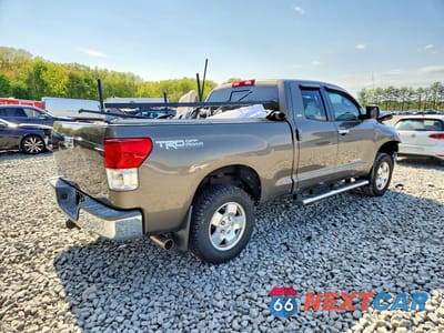 Trzecie zdjęcie samochodu z tyłu: 2013 TOYOTA TUNDRA DOUBLE CAB SR5 VIN:5TFUM5F11DX042841 - miniatura