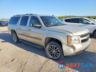 Czwarte zdjęcie samochodu z boku: 2007 CHEVROLET SUBURBAN K1500 VIN:3GNFK16307G237399 - miniatura
