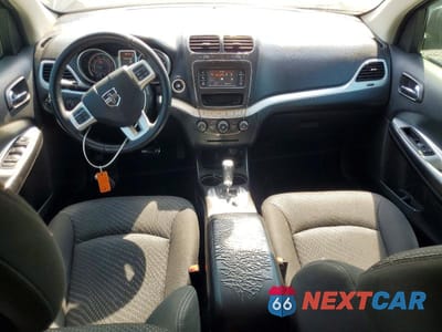 Zdjęcie 8 z 13 samochodu: 2018 DODGE JOURNEY SE VIN:3C4PDCAB5JT531994 - miniatura