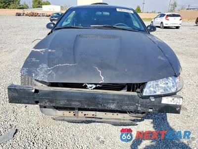 Piąte zdjęcie samochodu w środku: 2000 FORD MUSTANG GT VIN:1FAFP42X1YF201055 - miniatura