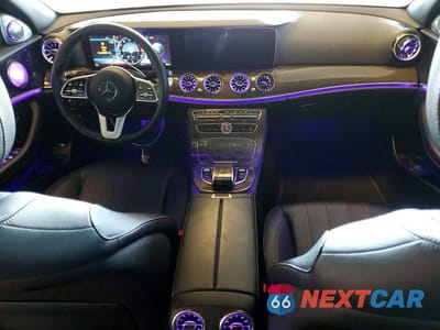Zdjęcie 8 z 12 samochodu: 2018 MERCEDES-BENZ E 300 VIN:WDDZF4JB0JA309563 - miniatura