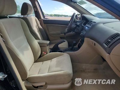 Zdjęcie 7 z 12 samochodu: 2004 HONDA ACCORD LX VIN:1HGCM56324A094285 - miniatura