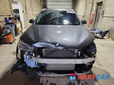 Piąte zdjęcie samochodu w środku: 2016 BMW X1 XDRIVE28I VIN:WBXHT3Z39G4A48002 - miniatura