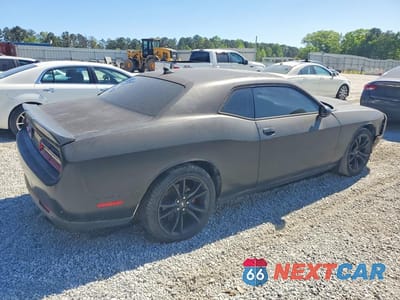 Trzecie zdjęcie samochodu z tyłu: 2017 DODGE CHALLENGER SXT VIN:2C3CDZAG9HH600111 - miniatura