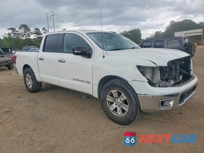 Czwarte zdjęcie samochodu z boku: 2019 NISSAN TITAN SV VIN:1N6AA1EK9KN513476 - miniatura