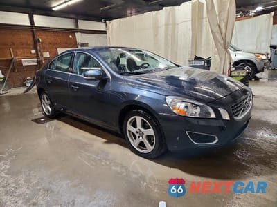 Czwarte zdjęcie samochodu z boku: 2013 VOLVO S60 T5 VIN:YV1612FS5D2229550 - miniatura