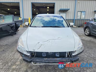 Piąte zdjęcie samochodu w środku: 2004 HONDA ACCORD LX VIN:JHMCM56384C036375 - miniatura