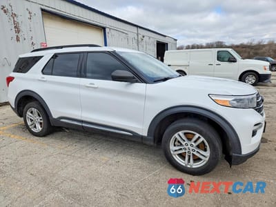 Czwarte zdjęcie samochodu z boku: 2020 FORD EXPLORER XLT VIN:1FMSK8DHXLGC67090 - miniatura