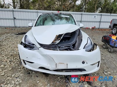 Piąte zdjęcie samochodu w środku: 2022 TESLA MODEL Y VIN:7SAYGDEE5NF563339 - miniatura