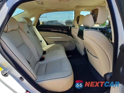 Zdjęcie 10 z 12 samochodu: 2014 HYUNDAI EQUUS ULTIMATE VIN:KMHGH4JH2EU079346 - miniatura