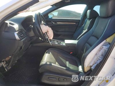 Zdjęcie 7 z 12 samochodu: 2020 HONDA ACCORD SPORT VIN:1HGCV1F30LA001140 - miniatura