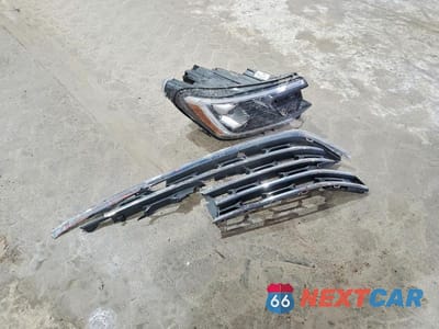 Zdjęcie 12 z 13 samochodu: 2023 CHEVROLET SILVERADO K1500 CUSTOM VIN:3GCPDBEK8PG267630 - miniatura