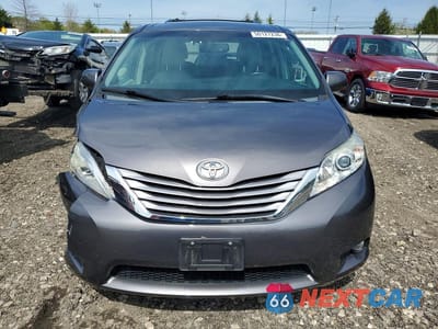 Piąte zdjęcie samochodu w środku: 2015 TOYOTA SIENNA XLE 7-PASSENGER VIN:5TDDK3DC1FS116623 - miniatura
