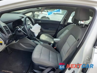 Zdjęcie 7 z 12 samochodu: 2014 KIA FORTE EX VIN:KNAFX4A82E5169199 - miniatura