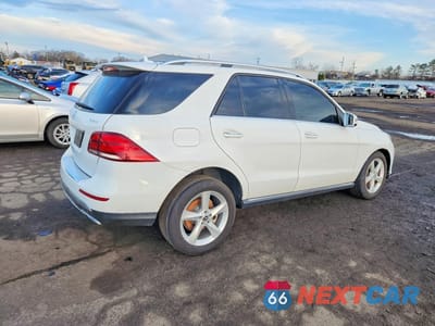 Trzecie zdjęcie samochodu z tyłu: 2017 MERCEDES-BENZ GLE 350 4MATIC VIN:4JGDA5HB1HA960849 - miniatura