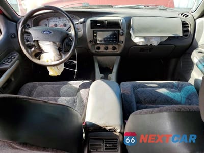 Zdjęcie 8 z 13 samochodu: 2001 FORD EXPLORER SPORT TRAC VIN:1FMZU67E31UC07813 - miniatura