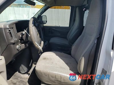 Zdjęcie 7 z 13 samochodu: 2013 CHEV EXPRESS G1500 VIN:1GCSHAF42D1143873 - miniatura