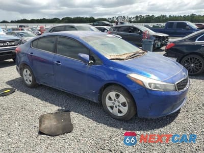 Czwarte zdjęcie samochodu z boku: 2017 KIA FORTE LX VIN:3KPFK4A72HE078094 - miniatura