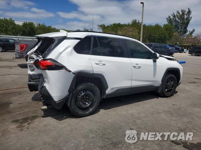 Trzecie zdjęcie samochodu z tyłu: 2024 TOYOTA RAV4 HYBRID XLE VIN:4T3RWRFV3RU138881 - miniatura