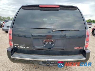 Zdjęcie 6 z 13 samochodu: 2011 GMC YUKON XL DENALI VIN:1GKS2MEF7BR361347 - miniatura