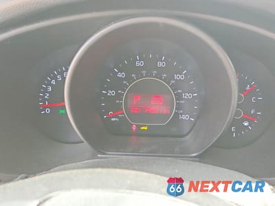 Zdjęcie 9 z 12 samochodu: 2015 KIA SOUL + VIN:KNDJP3A52F7142877 - miniatura