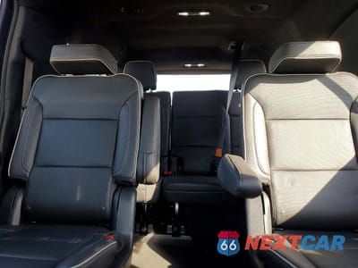 Zdjęcie 10 z 14 samochodu: 2023 CHEVROLET SUBURBAN C1500 PREMIER VIN:1GNSCFKD8PR394881 - miniatura