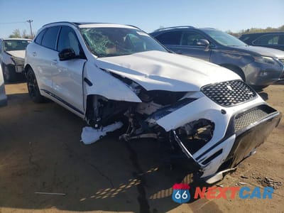 Czwarte zdjęcie samochodu z boku: 2025 JAGUAR F-PACE R-DYNAMIC S VIN:SADCT2EX7SA746906 - miniatura