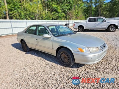 Czwarte zdjęcie samochodu z boku: 2000 TOYOTA CAMRY LE VIN:JT2BG22K8Y0474295 - miniatura
