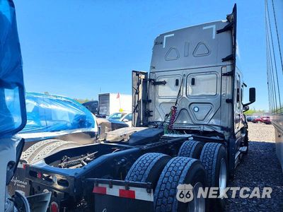 Czwarte zdjęcie samochodu z boku: 2022 FREIGHTLINER CASCADIA 126 SEMI TRUCK VIN:3AKJHHDR7NSNB1286 - miniatura