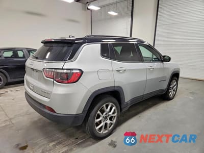 Trzecie zdjęcie samochodu z tyłu: 2025 JEEP COMPASS LIMITED VIN:3C4NJDCN9ST513271 - miniatura