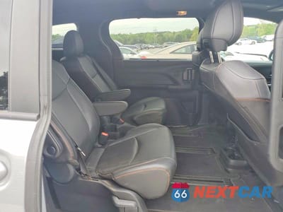 Zdjęcie 11 z 13 samochodu: 2024 TOYOTA SIENNA XSE 7-PASSENGER VIN:5TDXRKEC7RS194748 - miniatura