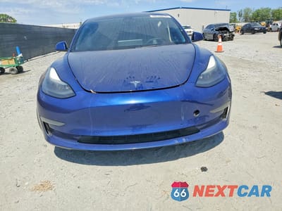 Piąte zdjęcie samochodu w środku: 2022 TESLA MODEL 3 VIN:5YJ3E1EA5NF188738 - miniatura