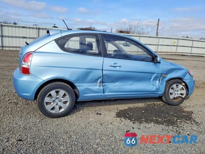 Trzecie zdjęcie samochodu z tyłu: 2011 HYUNDAI ACCENT VIN:KMHCM3AC7BU199003 - miniatura