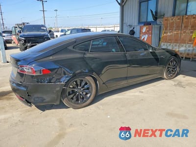 Trzecie zdjęcie samochodu z tyłu: 2016 TESLA MODEL S VIN:5YJSA1E22GF158342 - miniatura