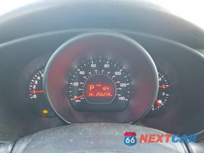 Zdjęcie 9 z 12 samochodu: 2017 KIA SOUL + VIN:KNDJP3A55H7877095 - miniatura