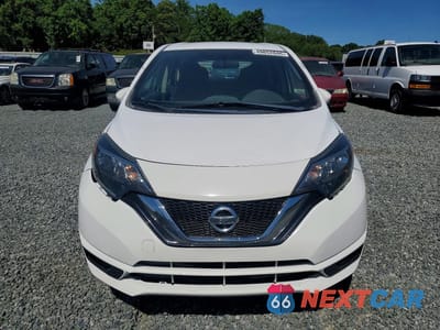 Piąte zdjęcie samochodu w środku: 2019 NISSAN VERSA NOTE S VIN:3N1CE2CP9KL360816 - miniatura